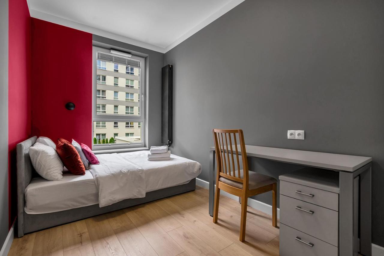 Lotnisko Chopina Modern Apartment Βαρσοβία Εξωτερικό φωτογραφία