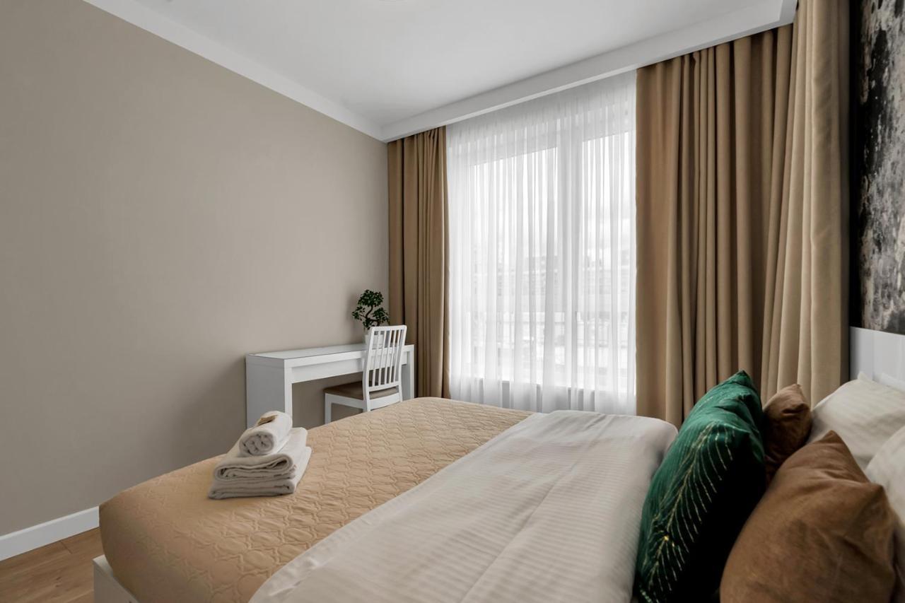Lotnisko Chopina Modern Apartment Βαρσοβία Εξωτερικό φωτογραφία